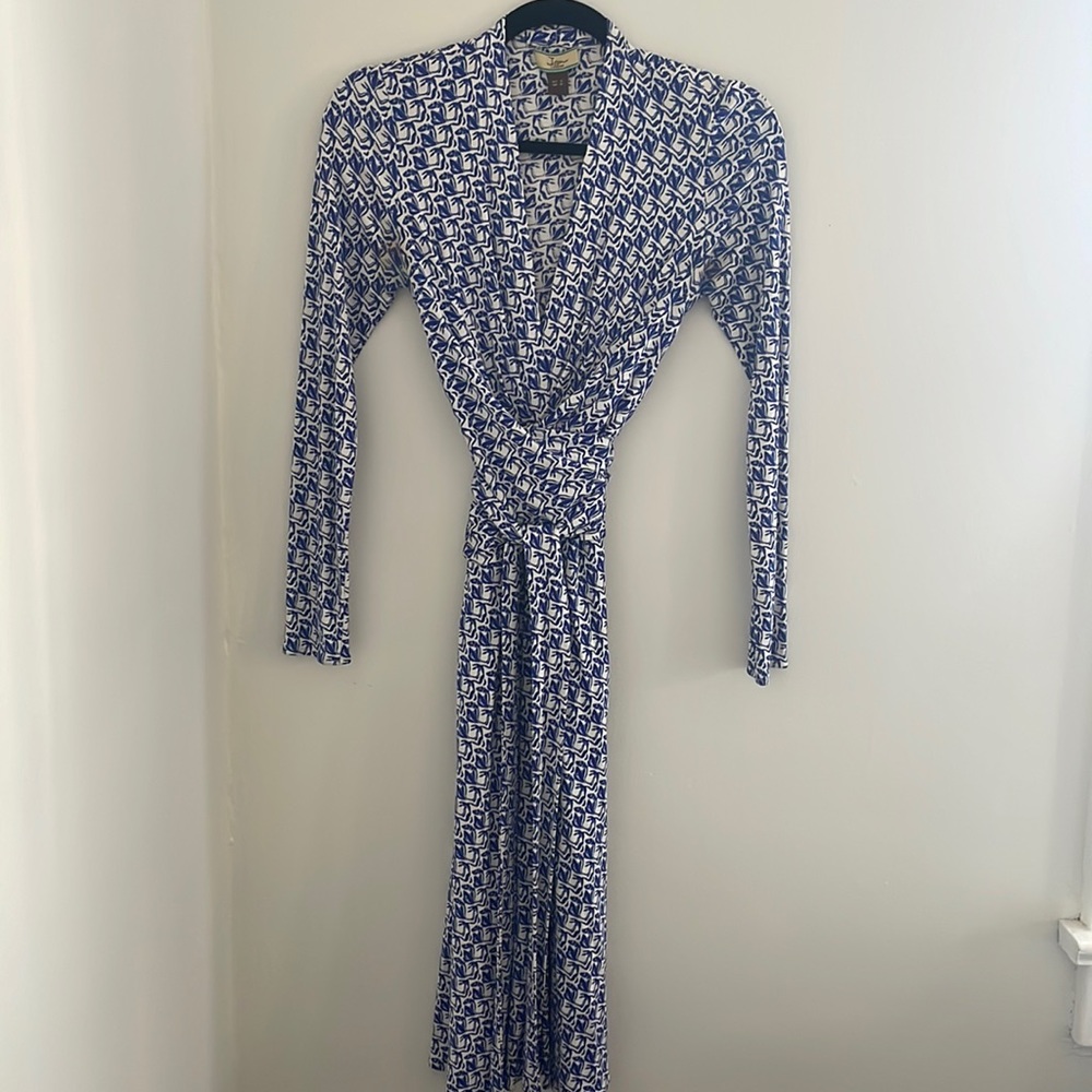 Issa London Wrap Dress Size 4 (Kate Middleton favorite!)